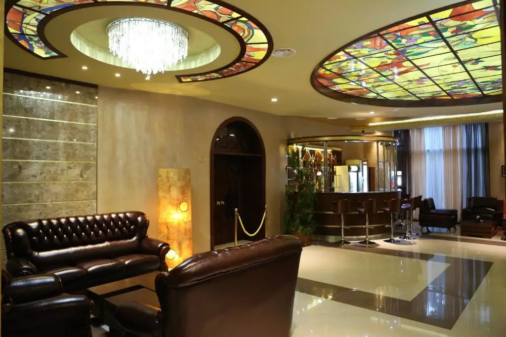 New Nairi Hotel